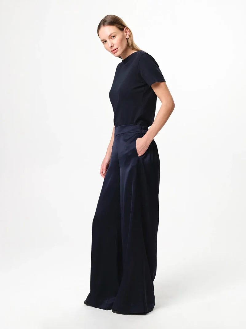 Agnes Tee - Dark Navy