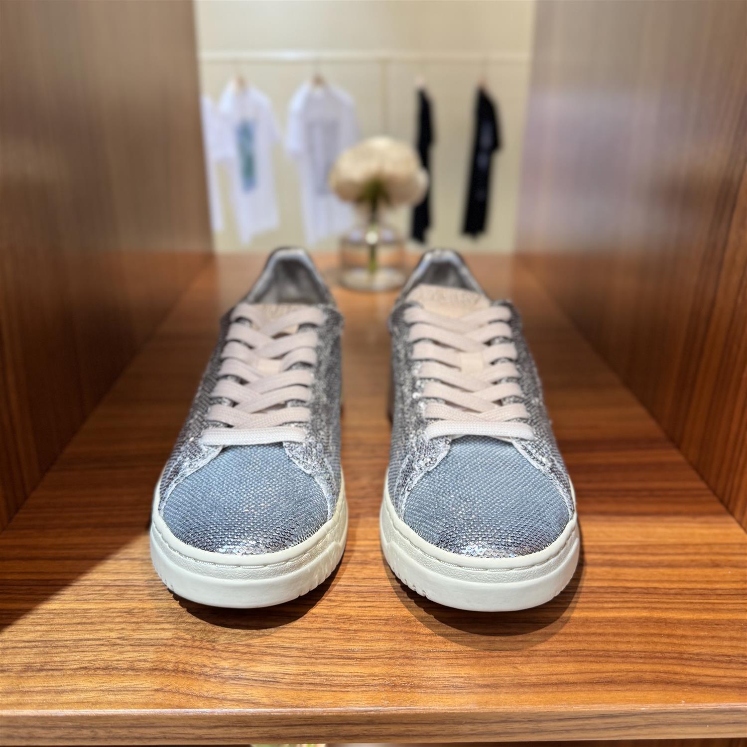 Dallas Low Woman Silver