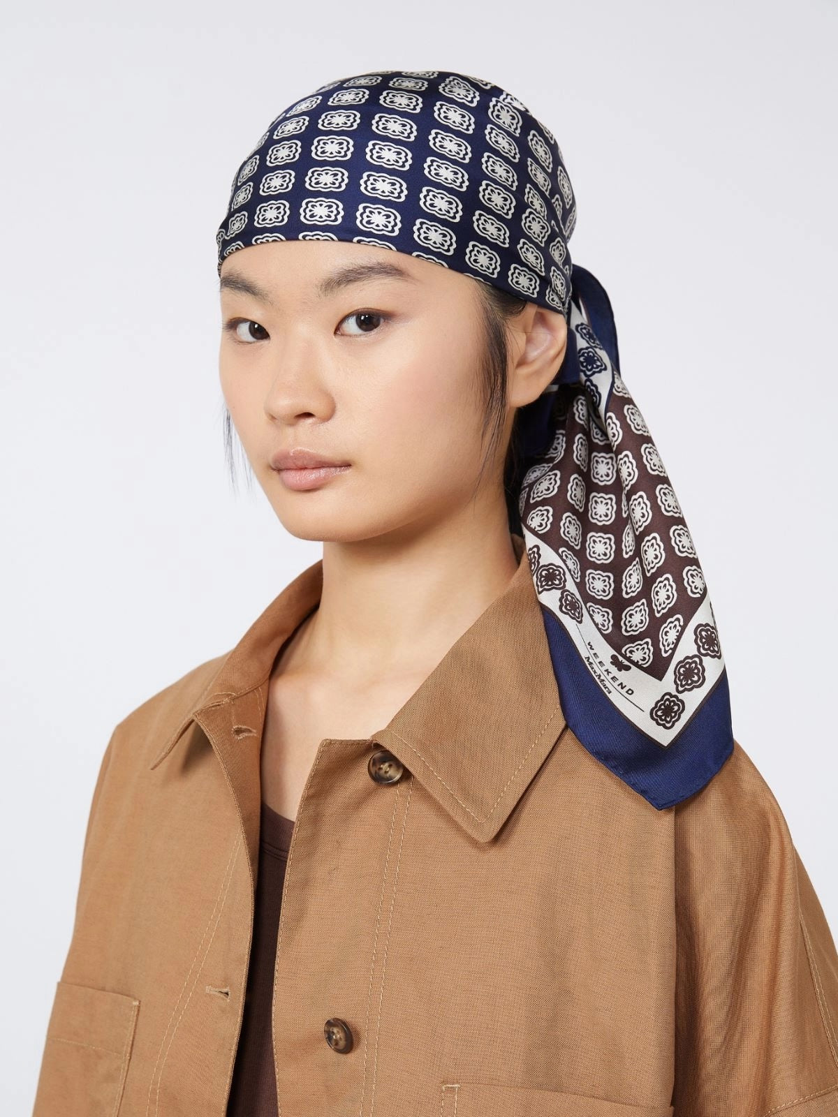 Onesto Scarf