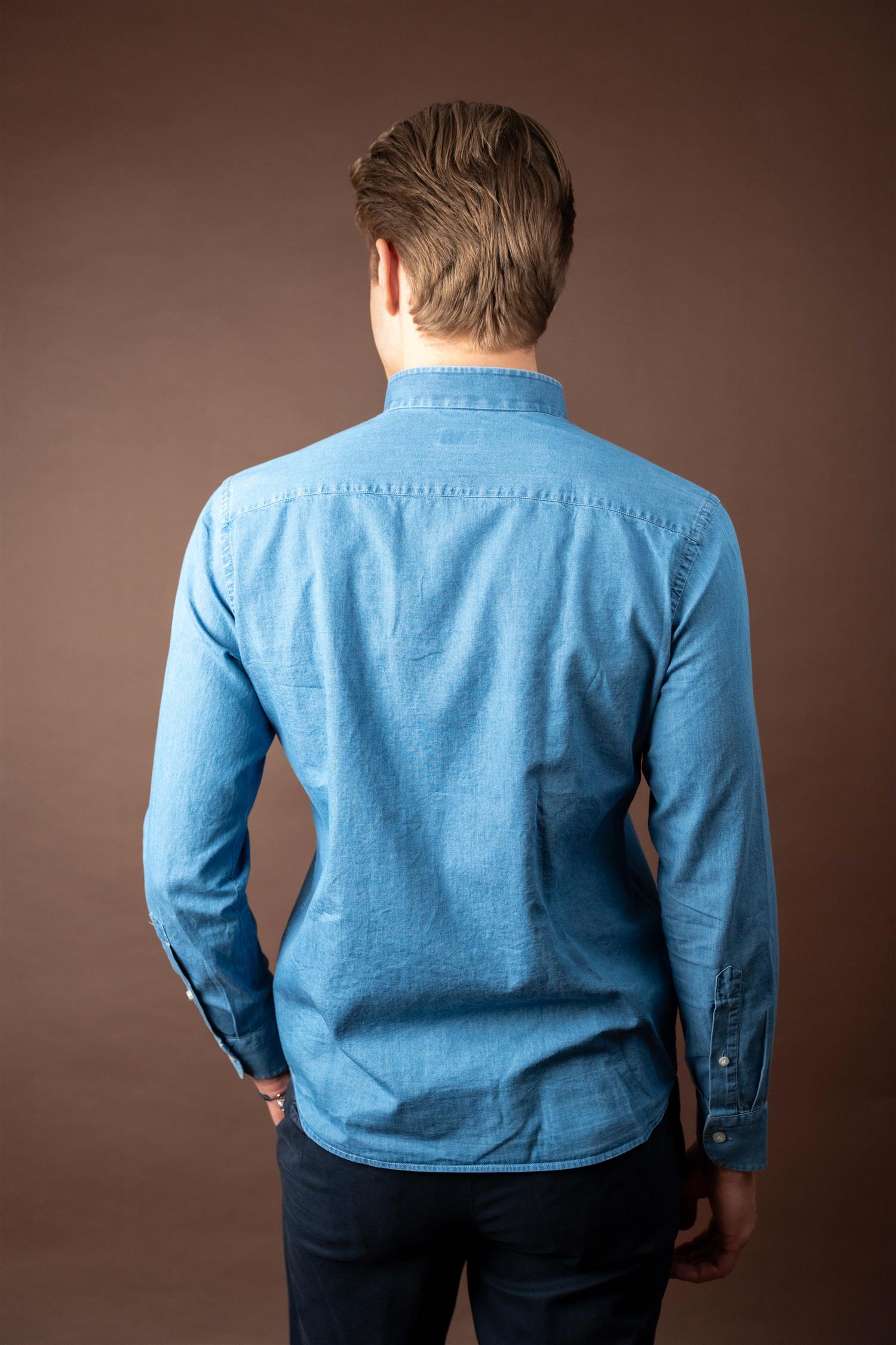 No collar - Light Denim