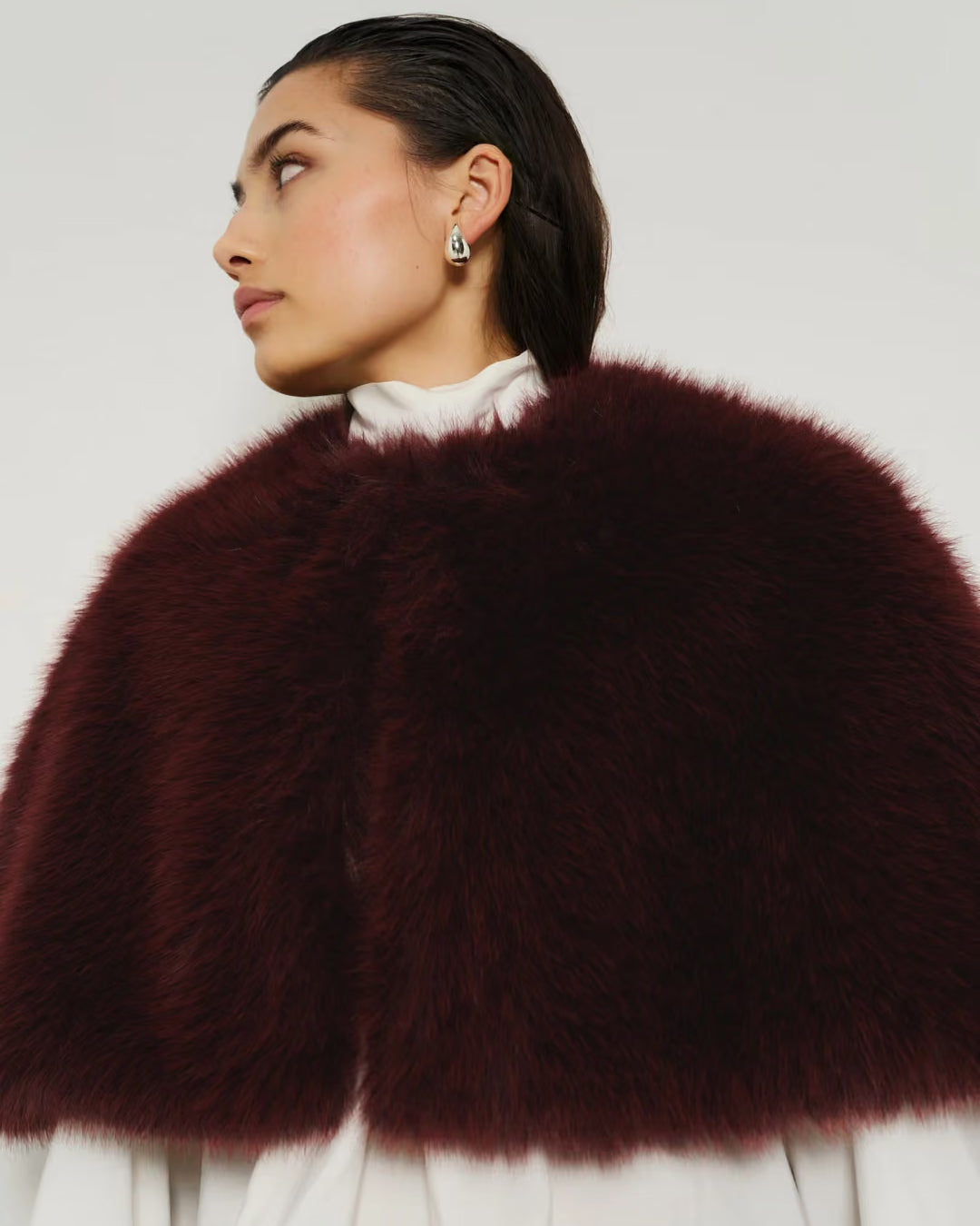 Izaya Fake Fur Cape - Burgundy