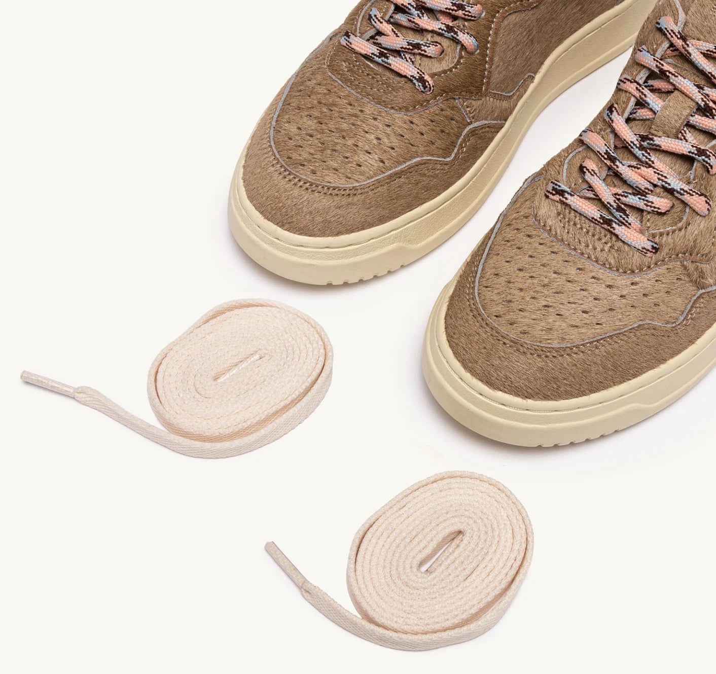 Medalist Low Man - Pony / Laces Beige