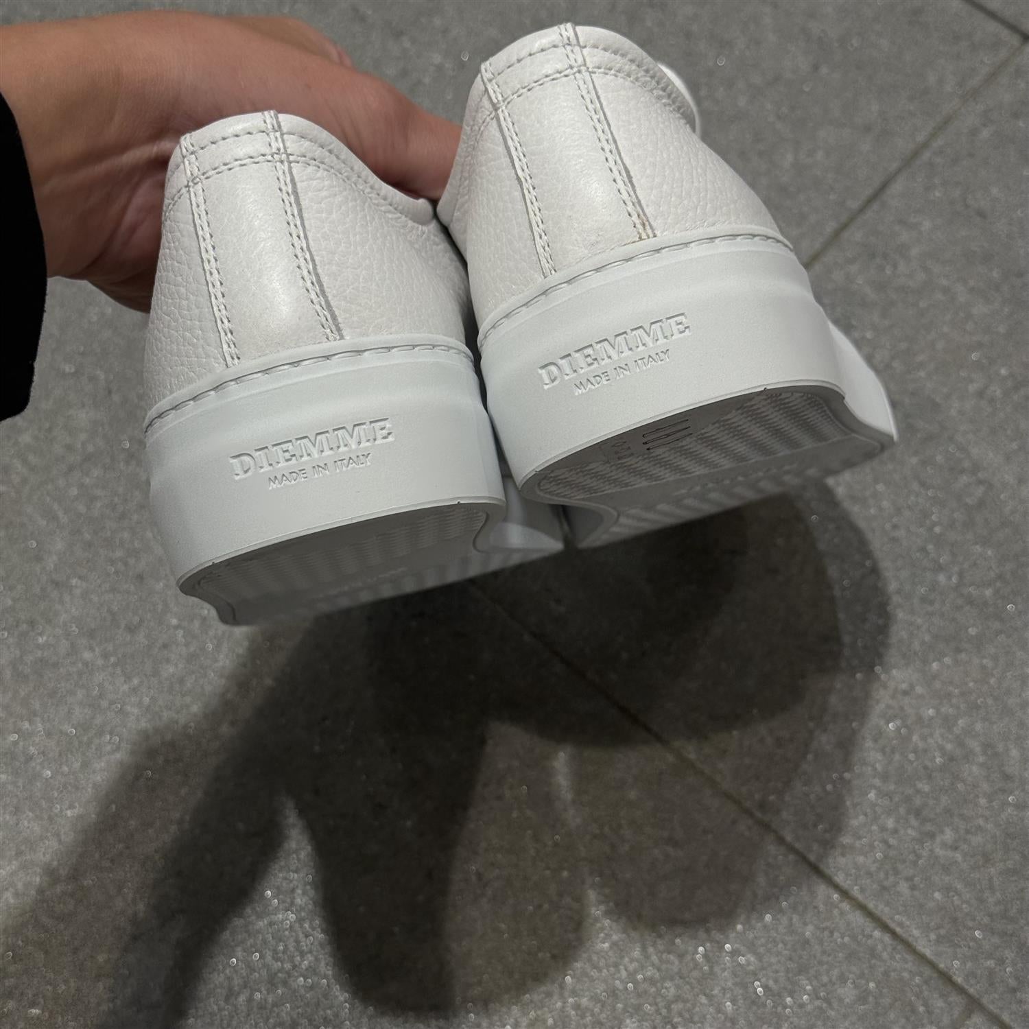 Loria Low Platform White deer nappa