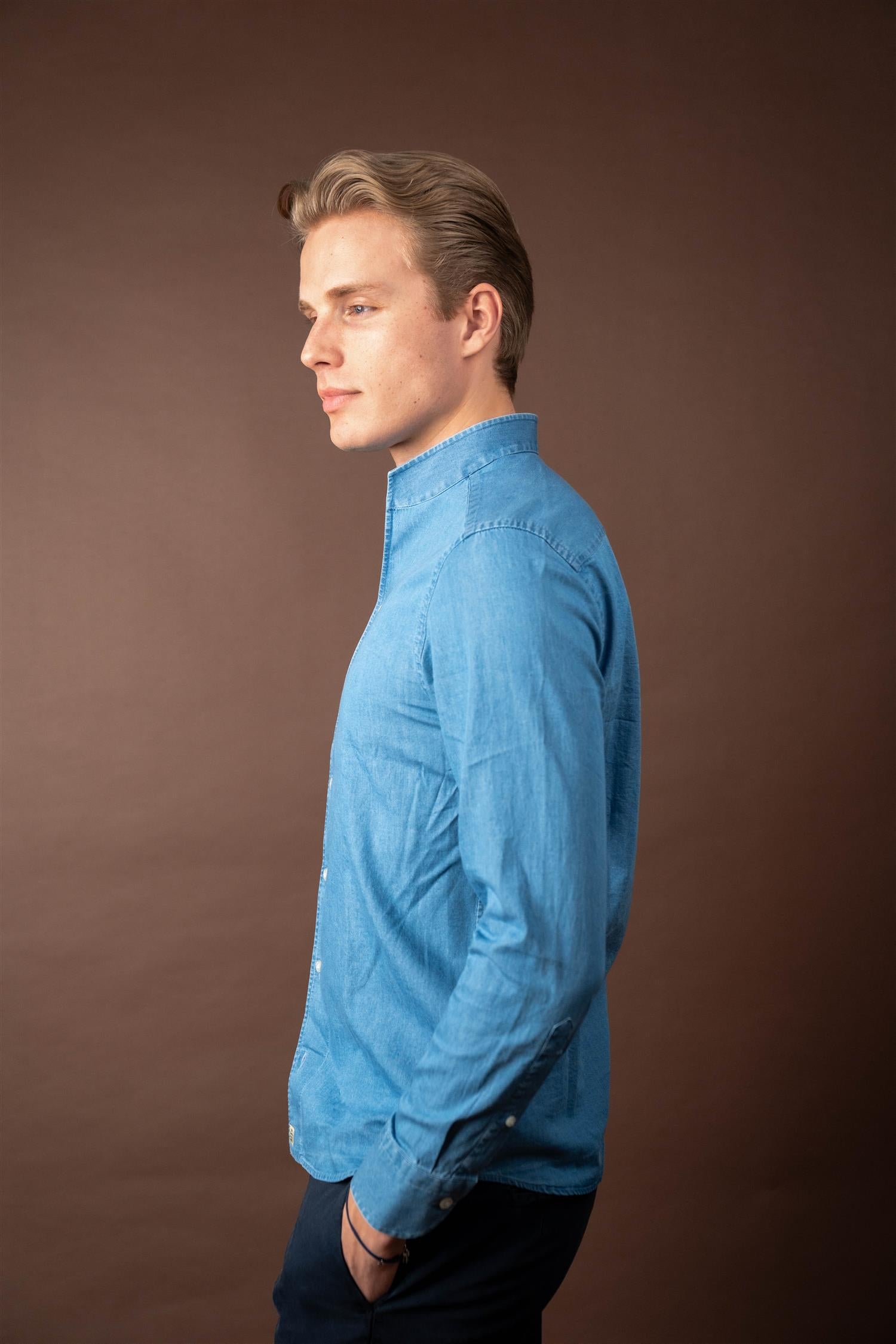 No collar - Light Denim