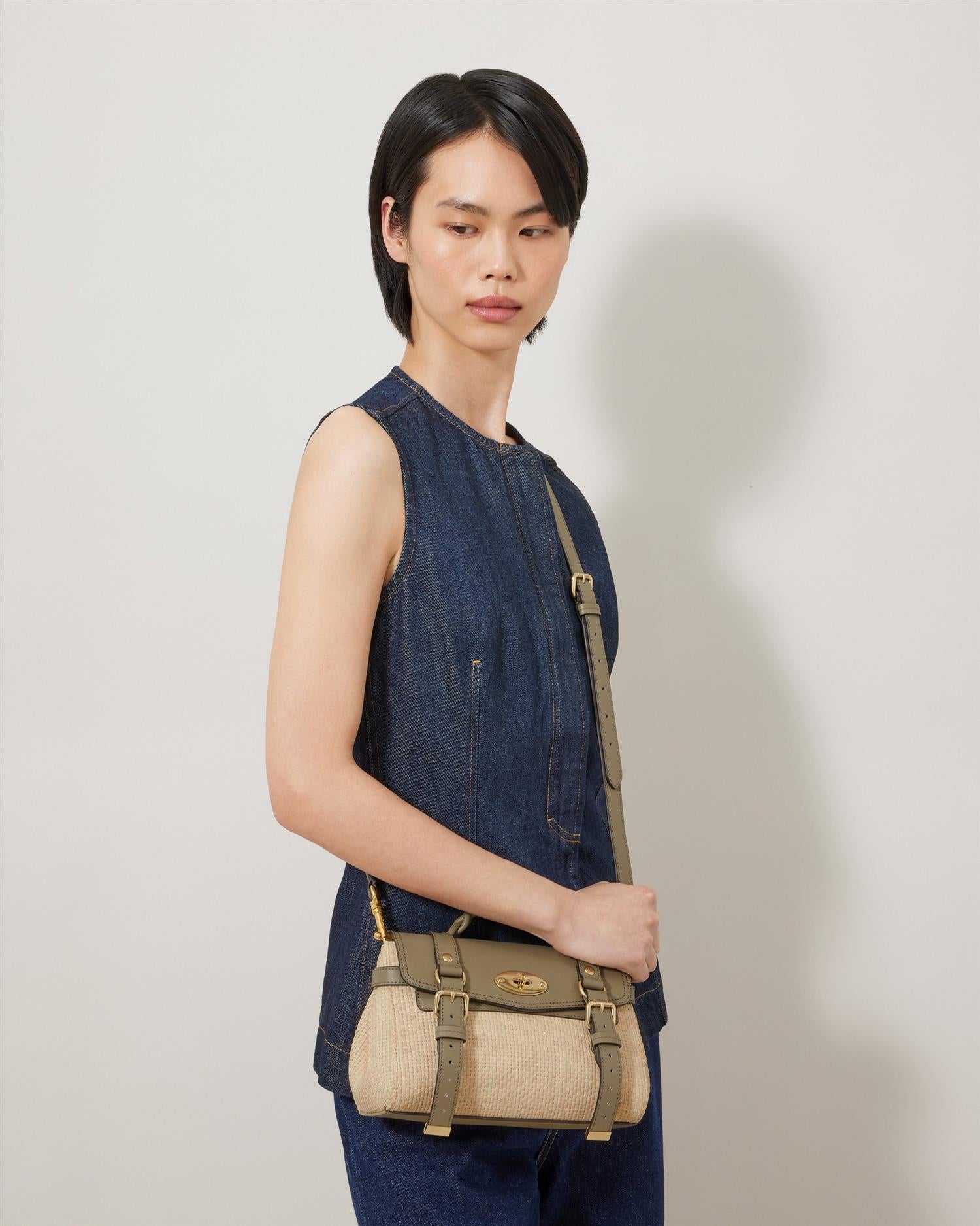 Mini Alexa Raffia & Leather