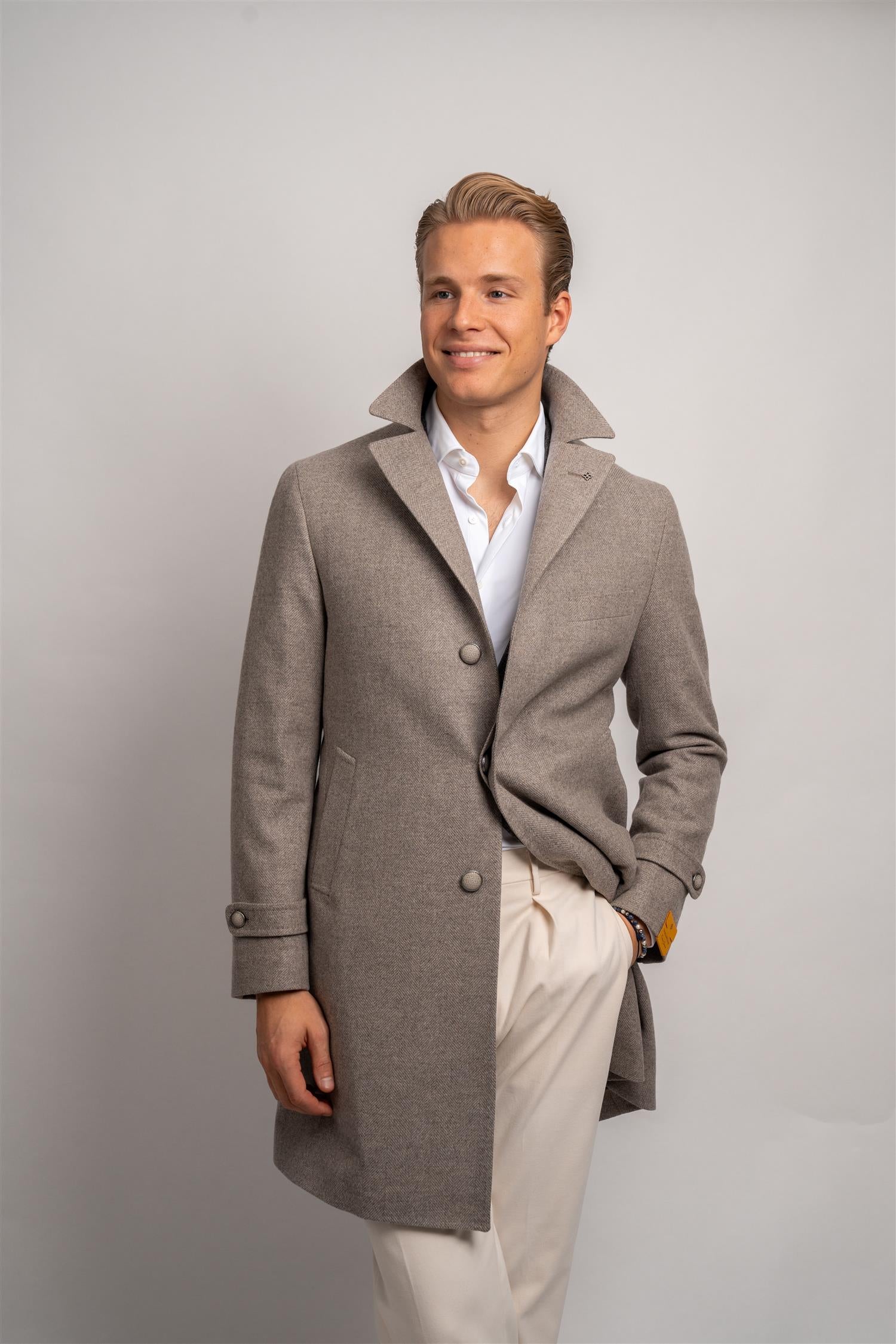 Thomas Frakk - Beige