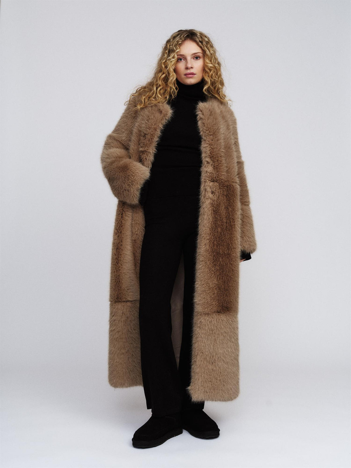 Catharina Fake Fur Coat