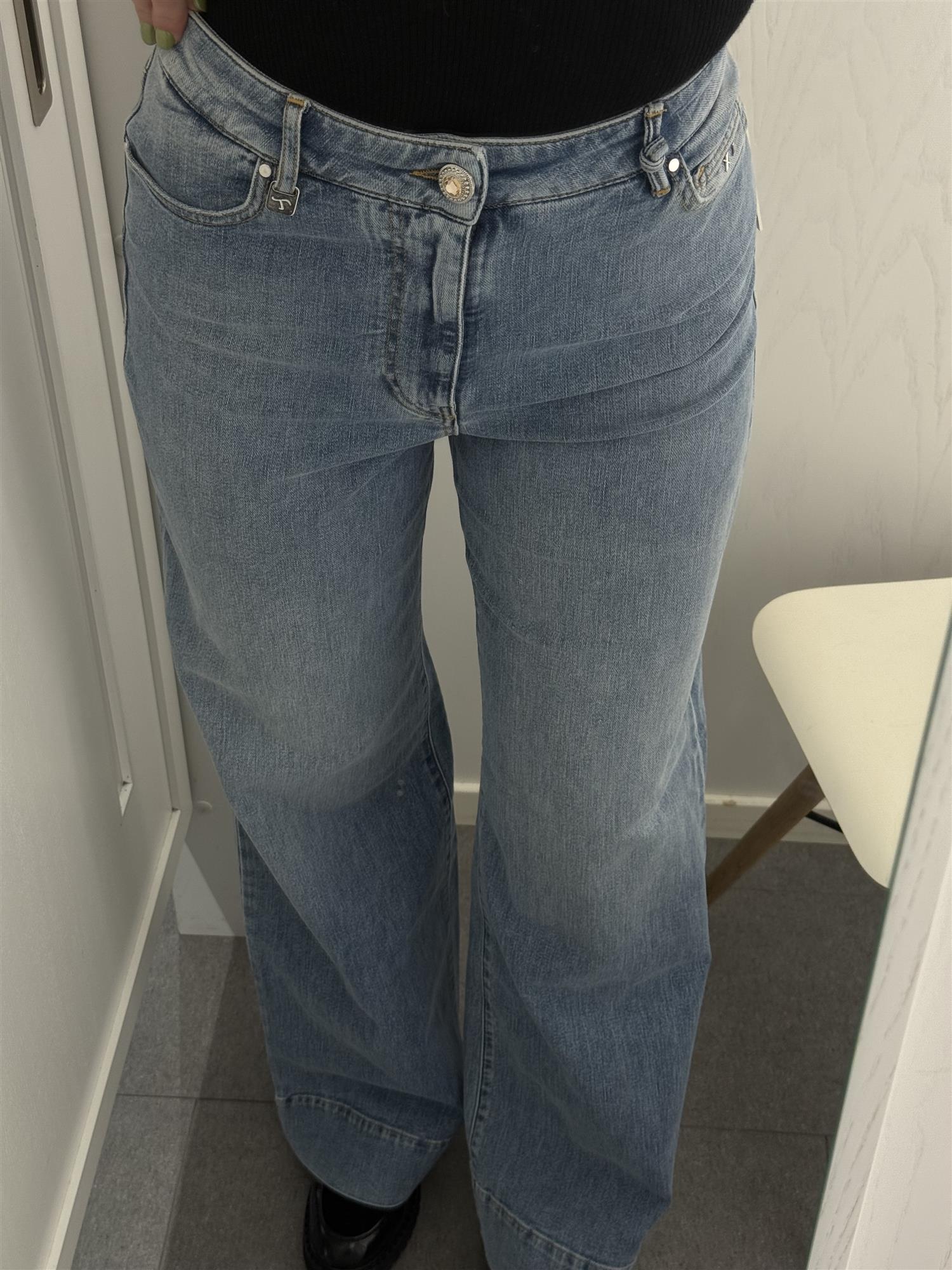 Viola Denim Bleach