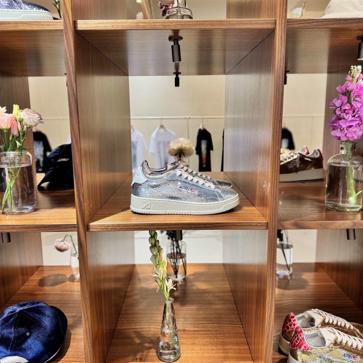 Dallas Low Woman Silver