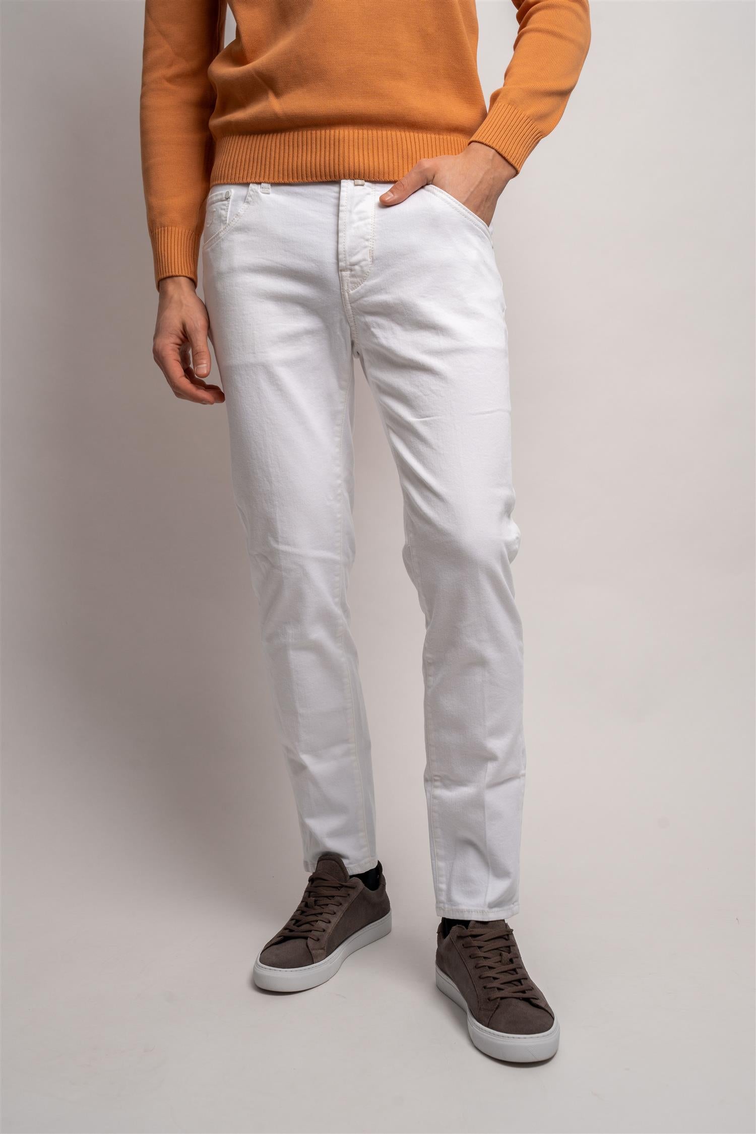 Scott Cropped - White