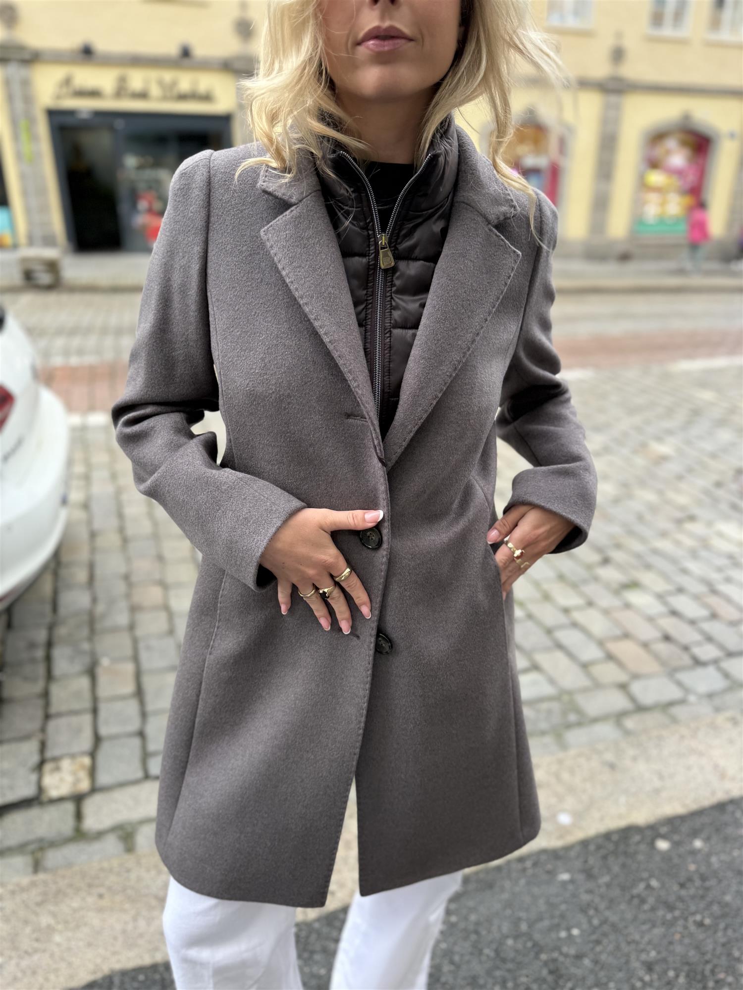 Coat Wool Detachable Nylon Bib