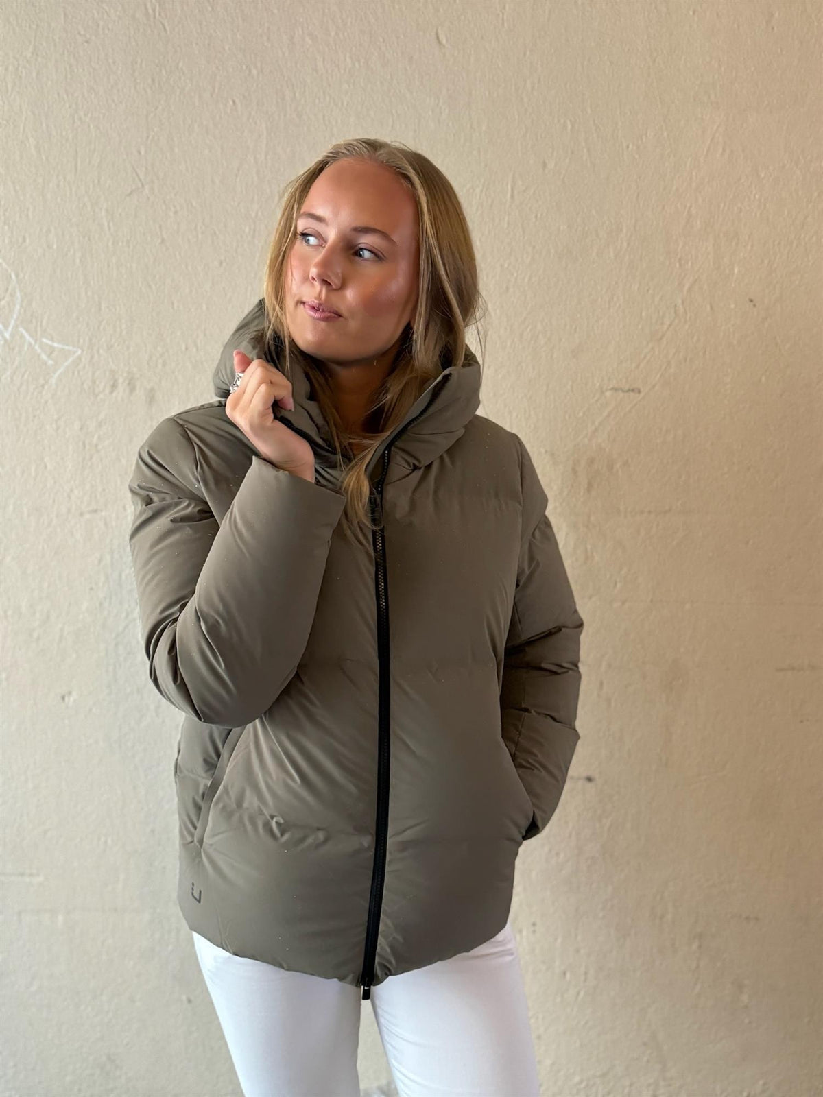 HLX PARKA