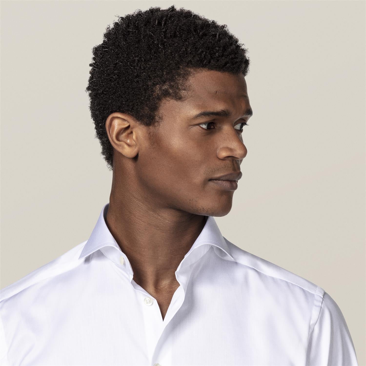 Super Slim White Signature Twill Shirt - Extreme Cut Away Single