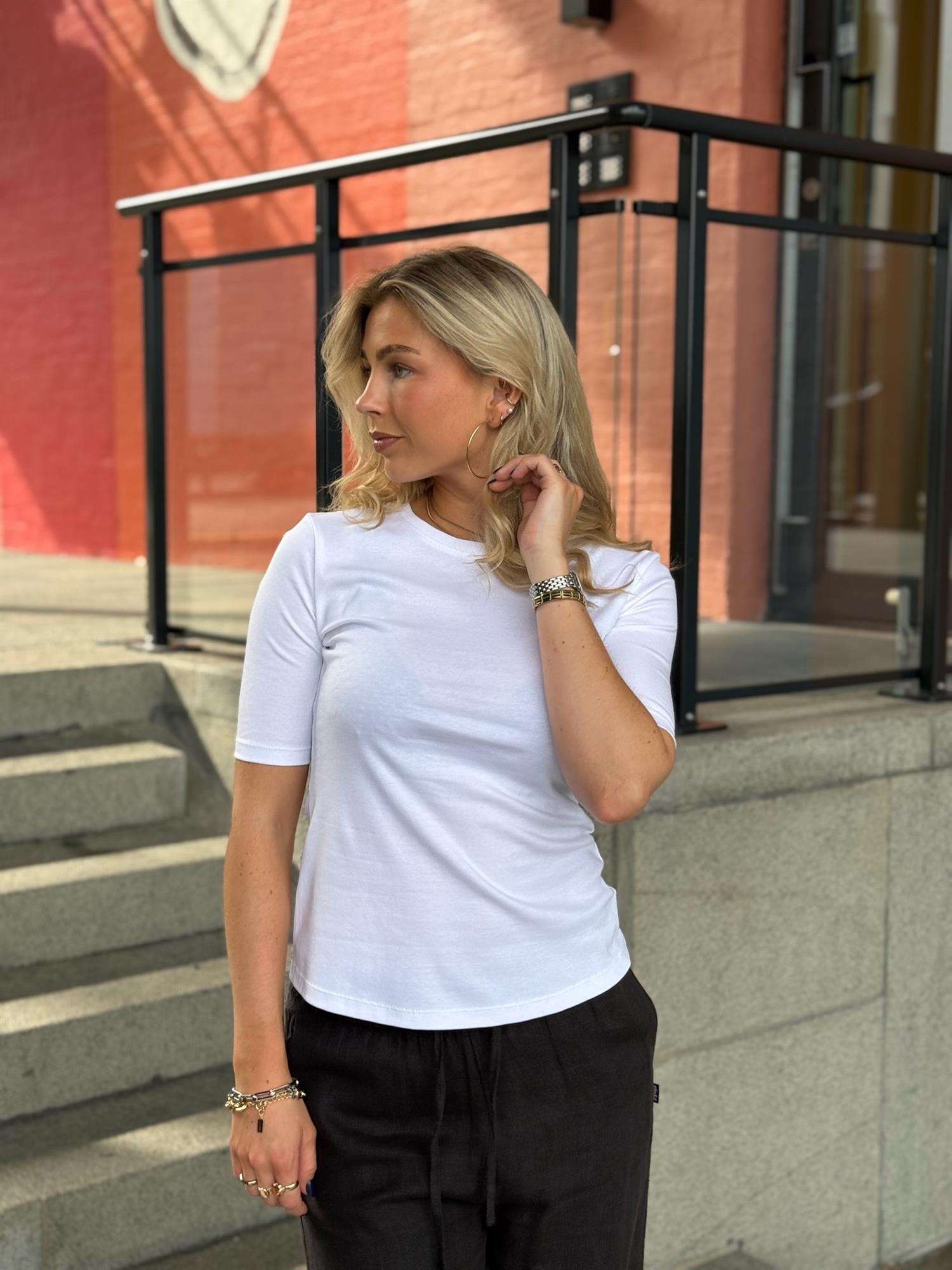 Karina Tee White