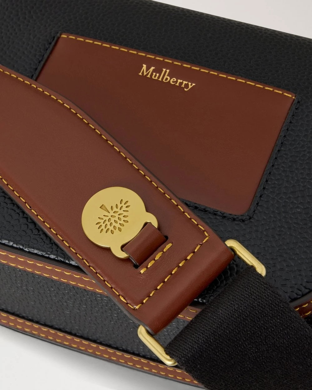 Small Darley Satchel Scotchgrain Black-Cognac