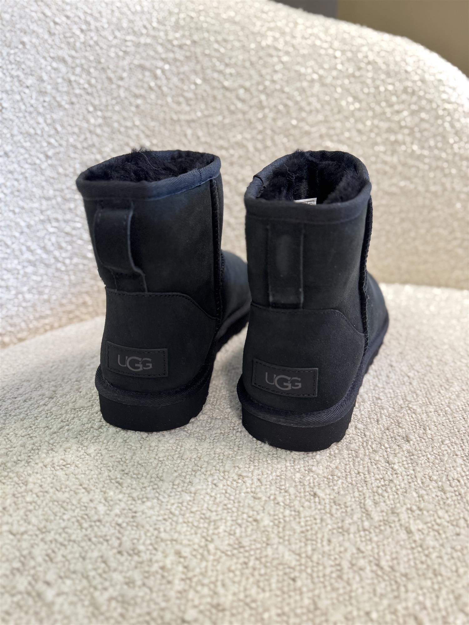 W Classic Mini Black