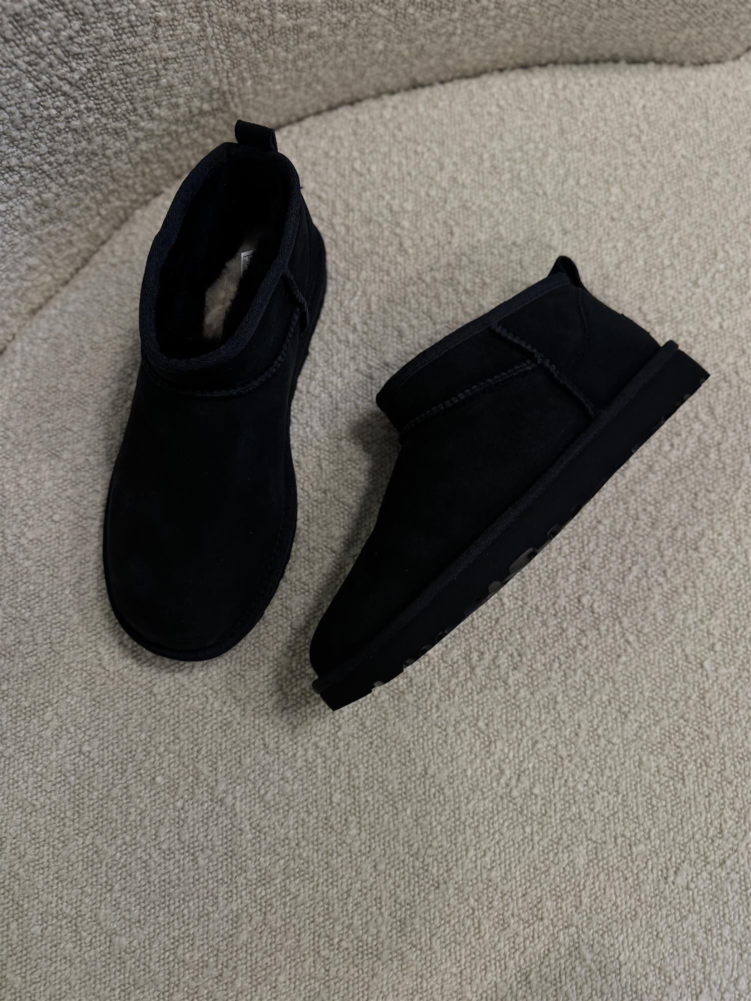 W Classic Ultra Mini Black