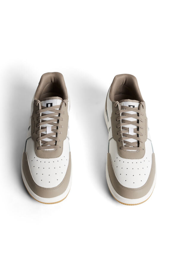 ACE Low-Top Golf Sneaker