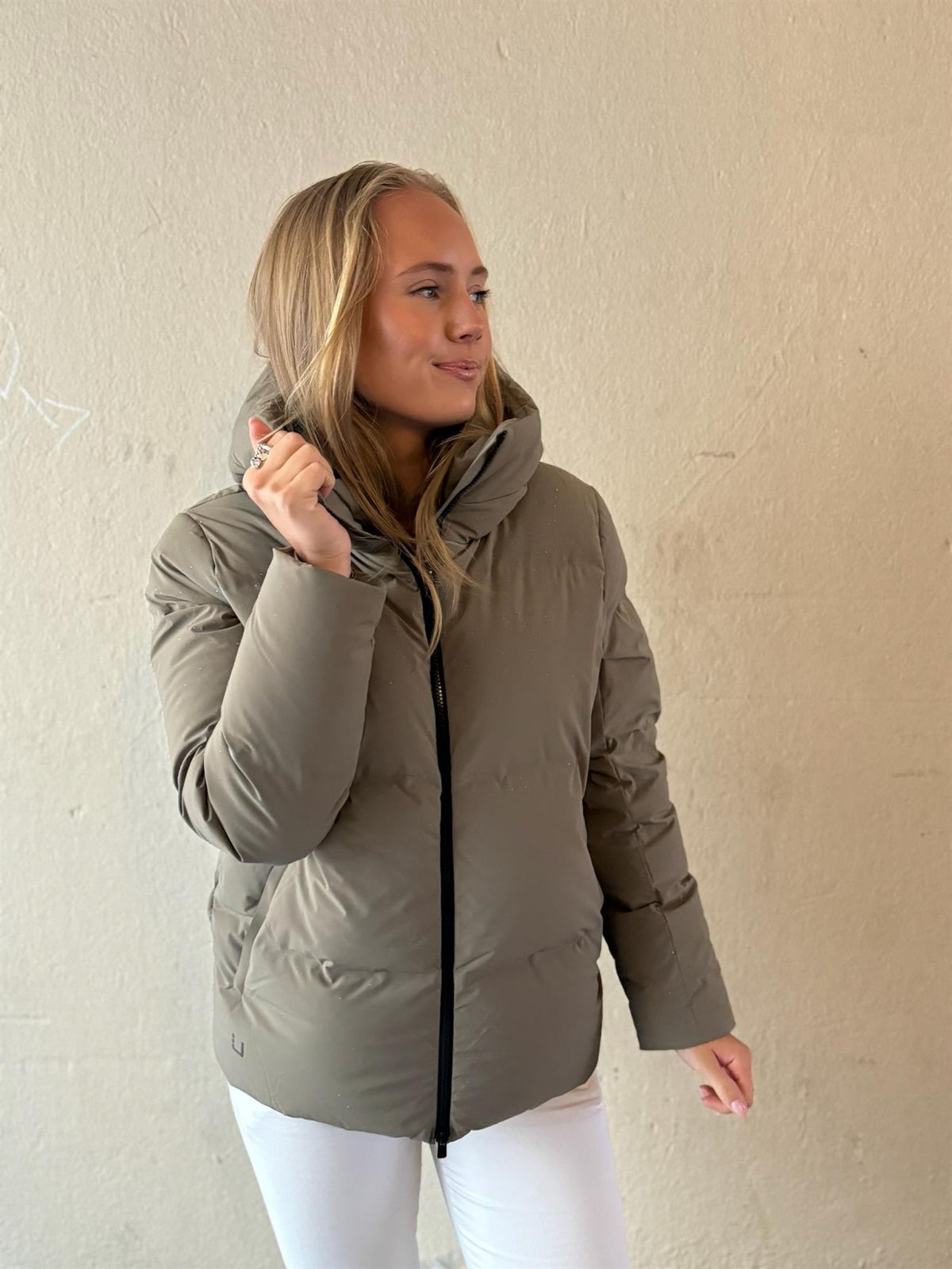 HLX PARKA