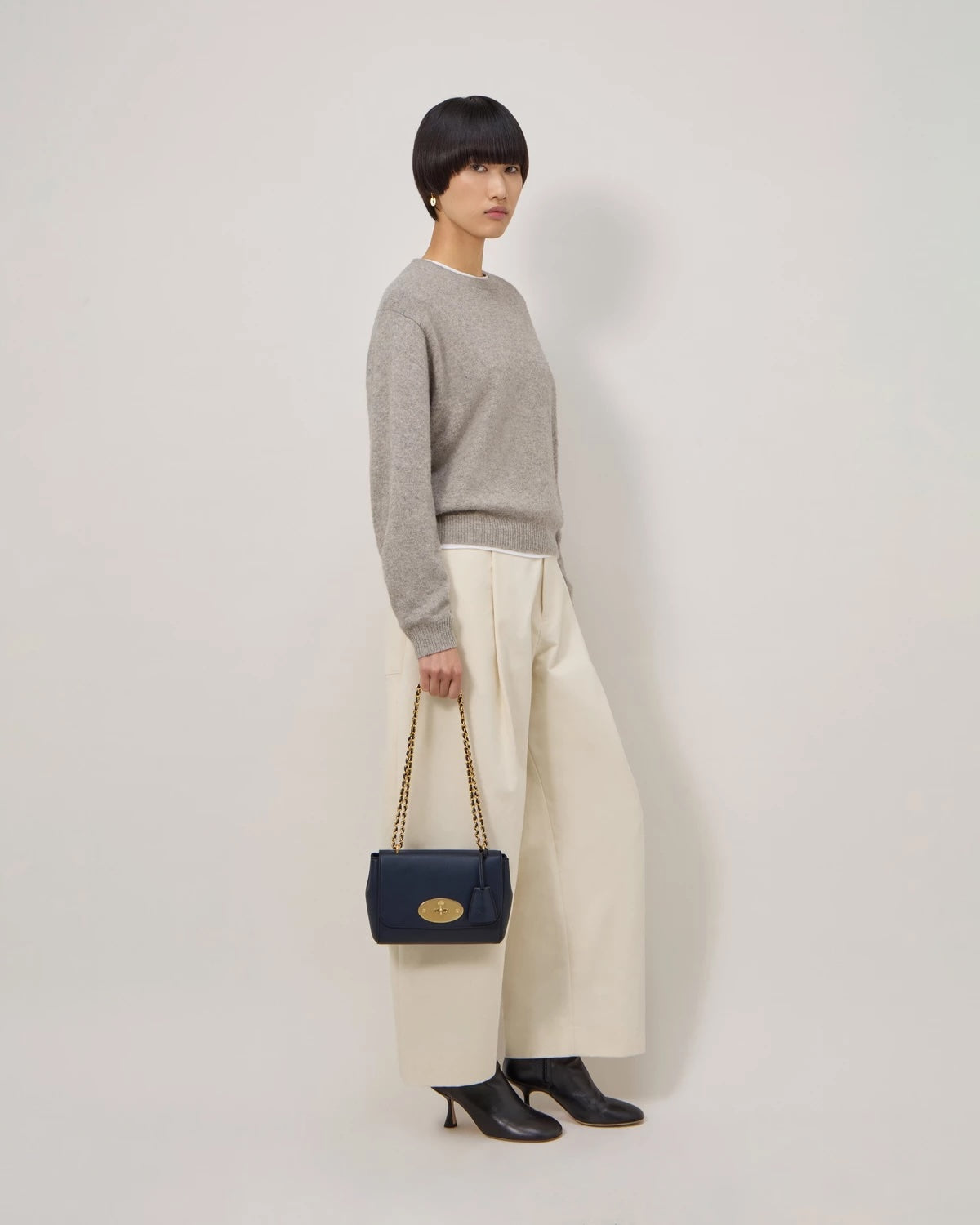 Lily Night Sky Micro Classic Grain