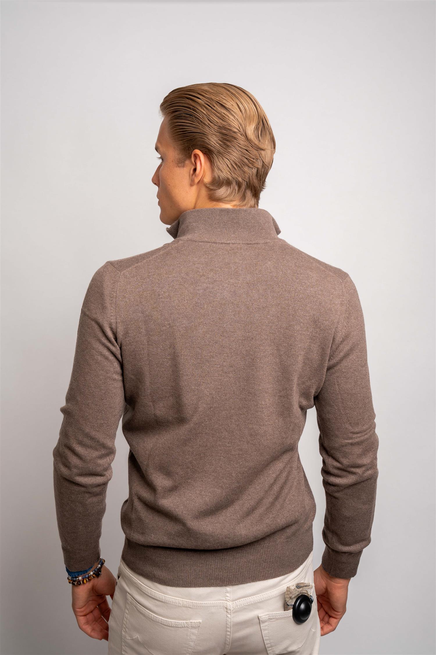 Half Zip - Brown
