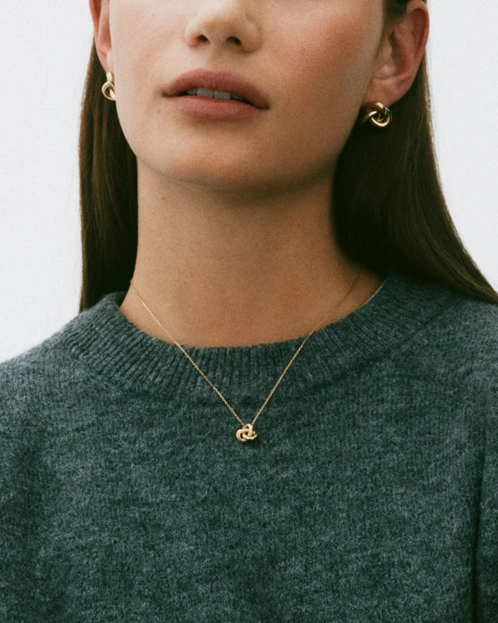 Infinity Knot Necklace S Gold