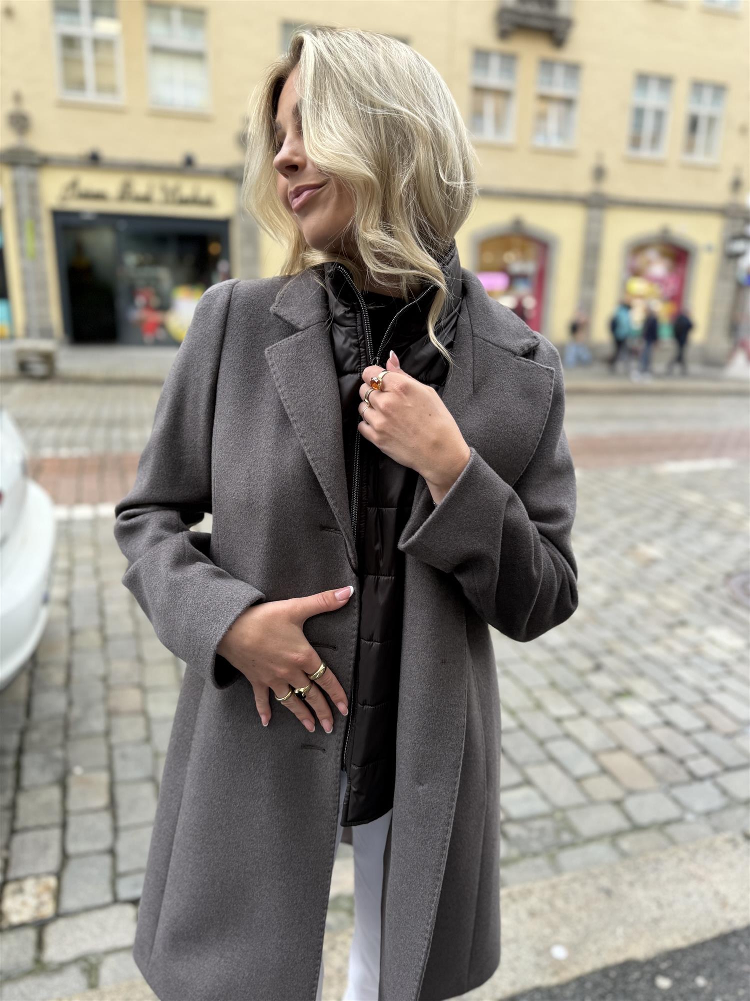 Coat Wool Detachable Nylon Bib