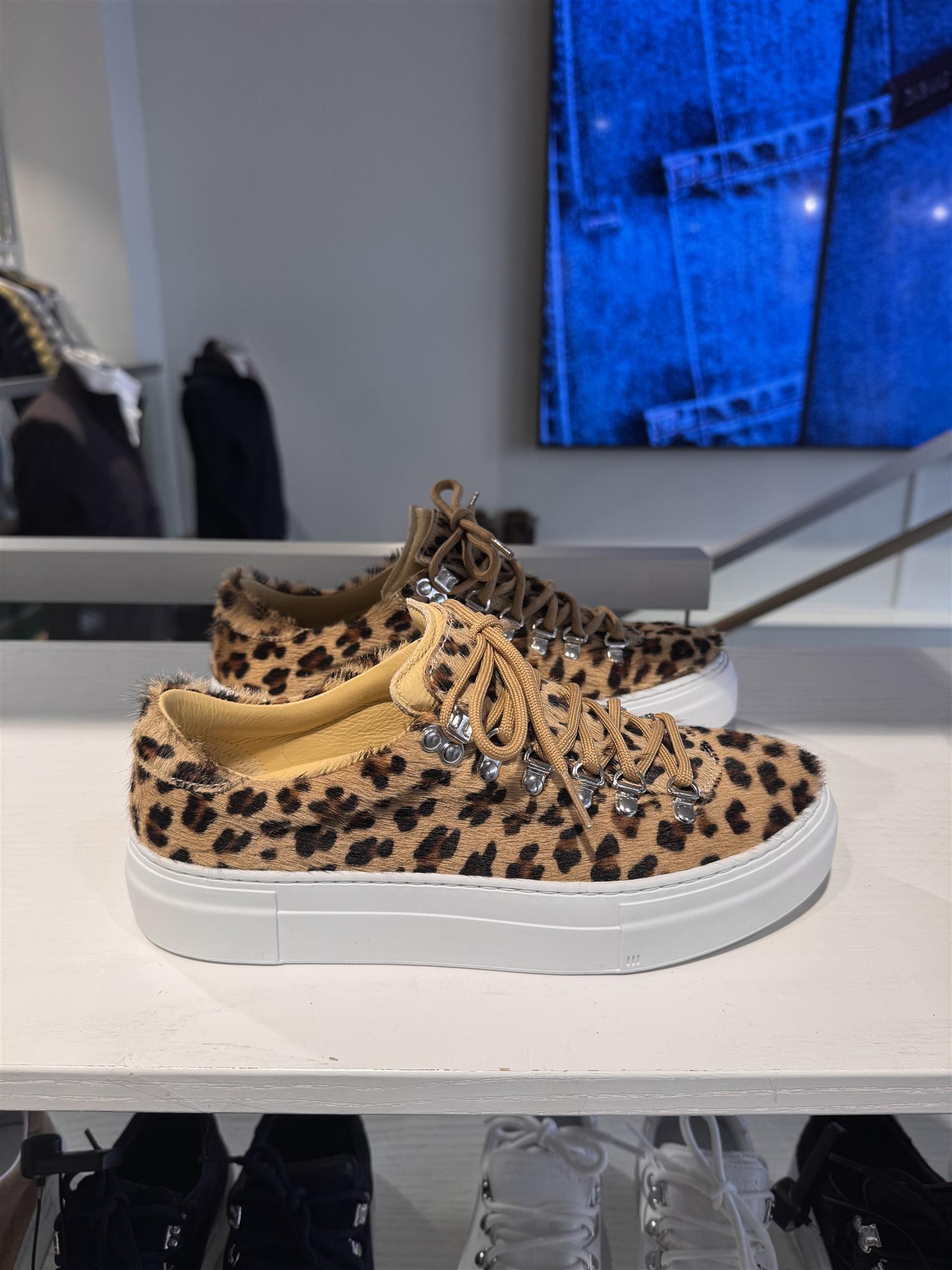 W Marostica Low Platform Suede Leo Haircalf