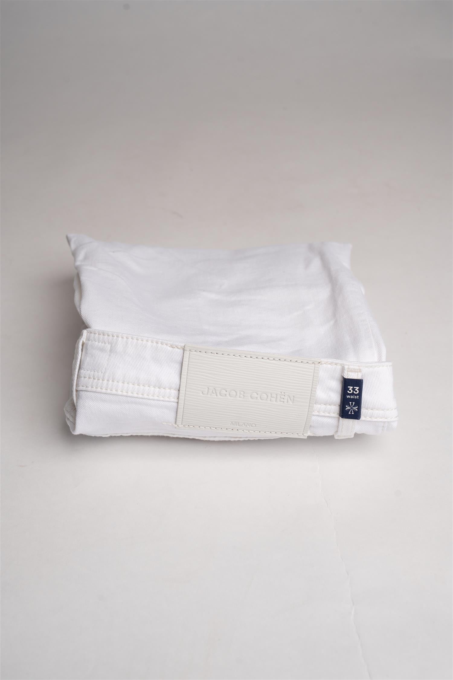 Scott Cropped - White