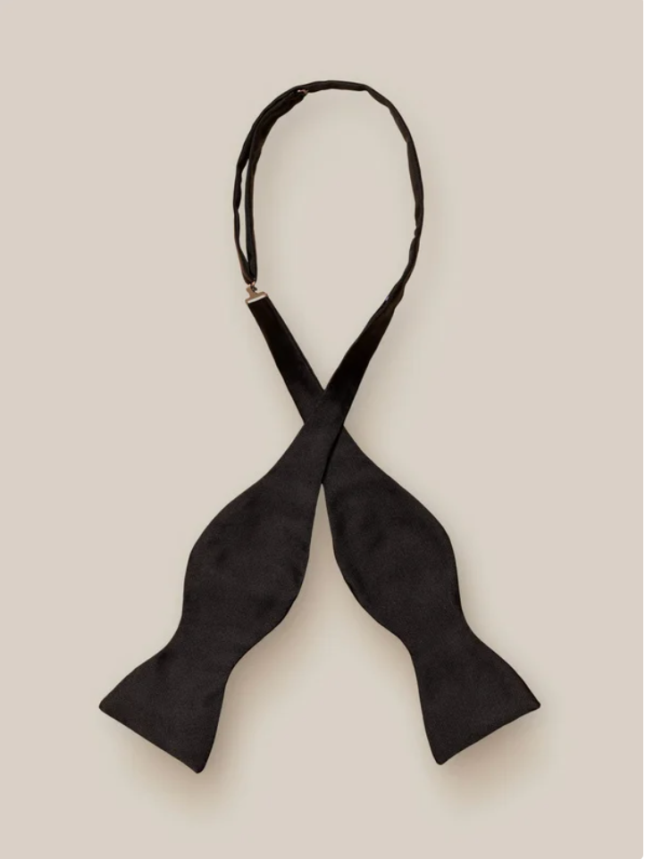 Black Bow Tie – Self Tied Structured