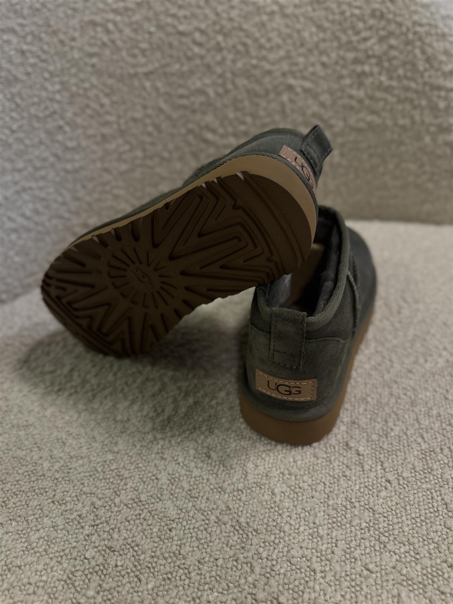 W Classic Ultra Mini Moss Green