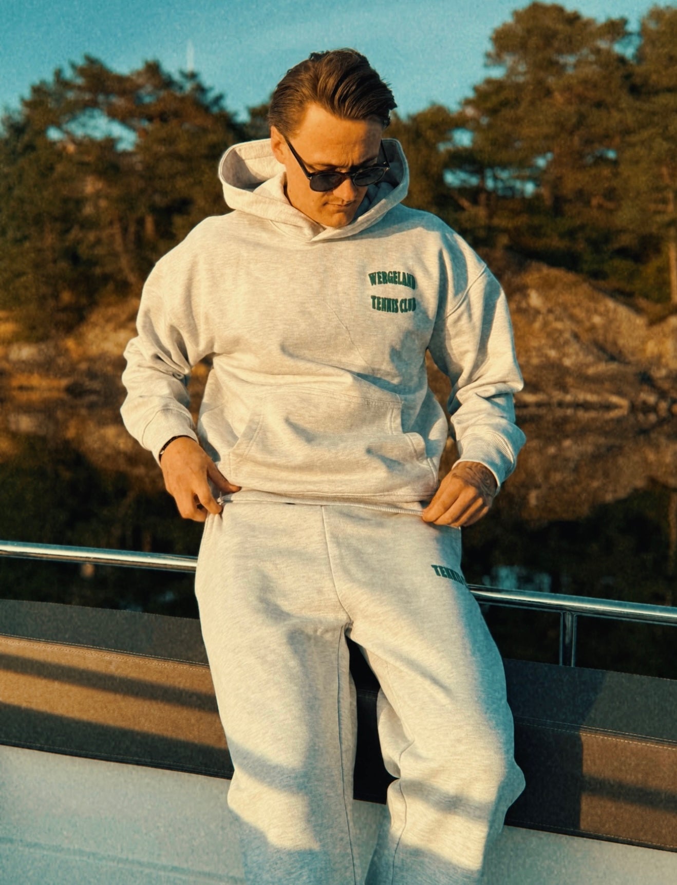 Tennis Club Hoodie - Lysegrå