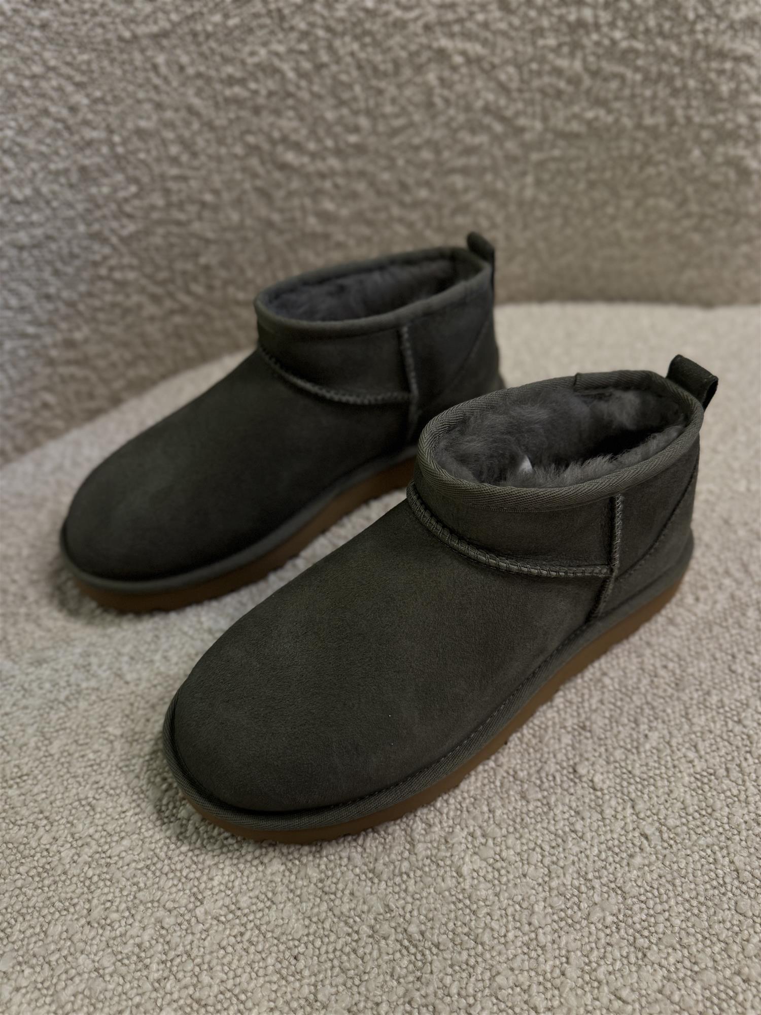 W Classic Ultra Mini Moss Green