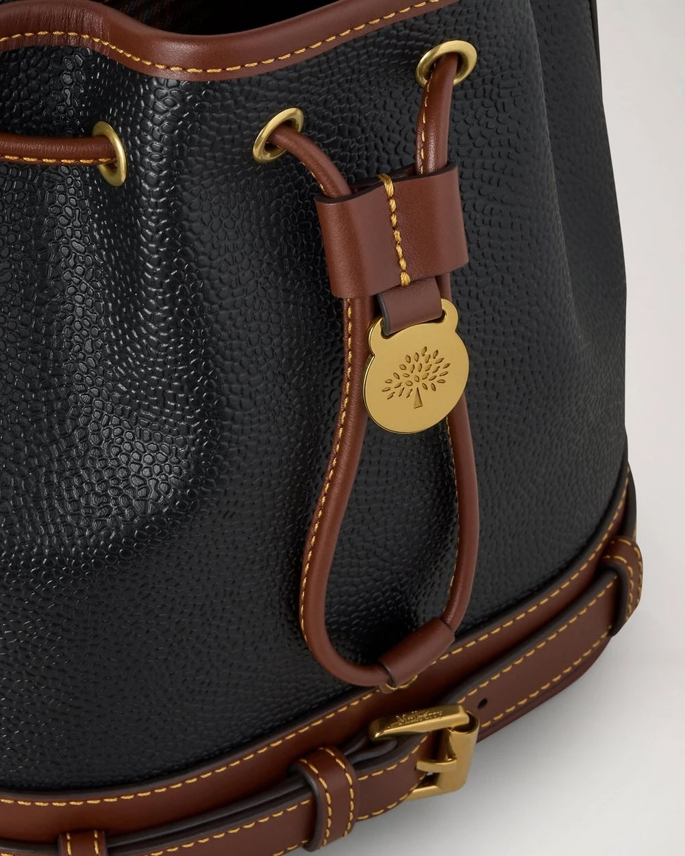 Small Scotchgrain Bucket - Black & Cognac