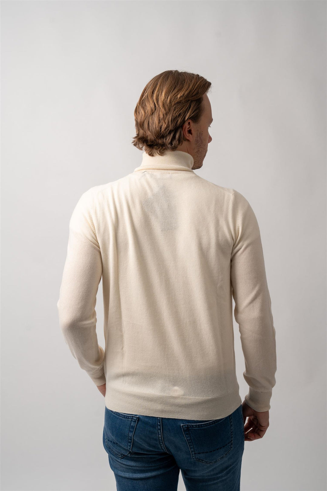 Turtle Neck - White