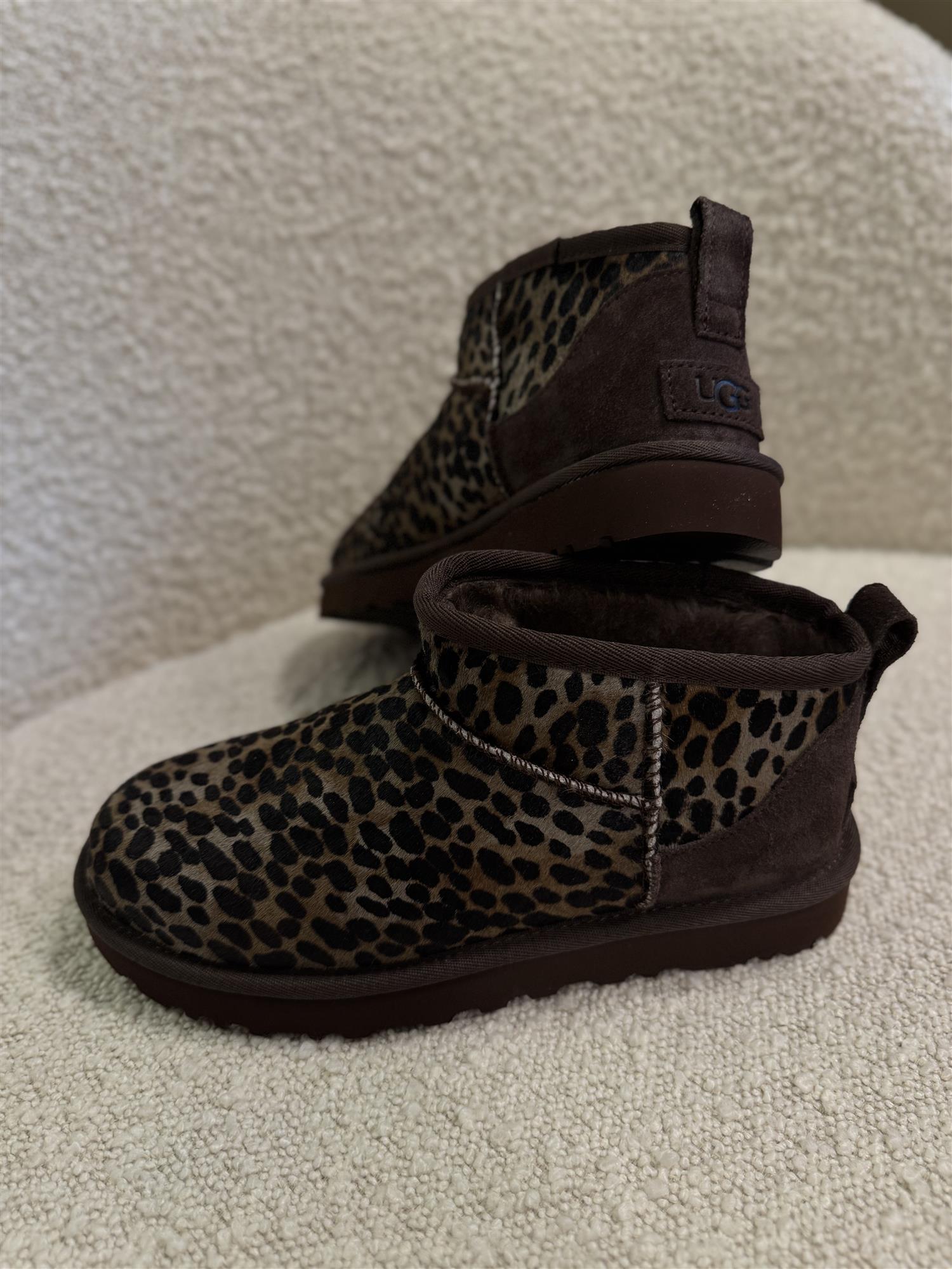 W Classic Ultra Mini Caspian Burnt Cedar