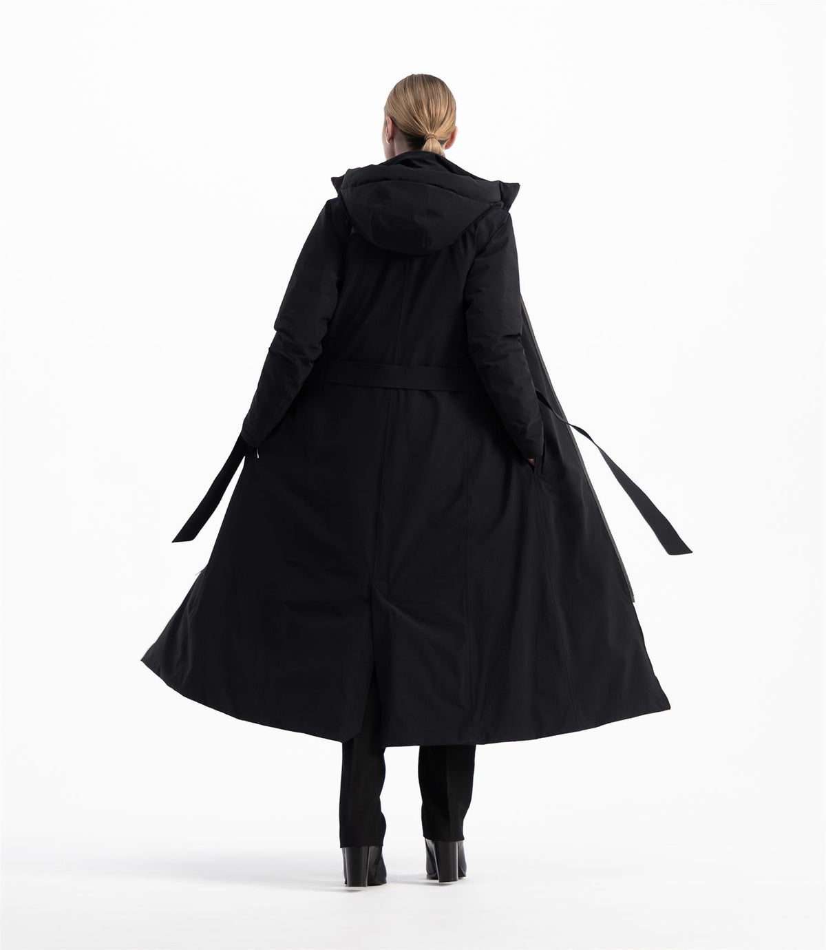 Valkyria Down Coat - Black