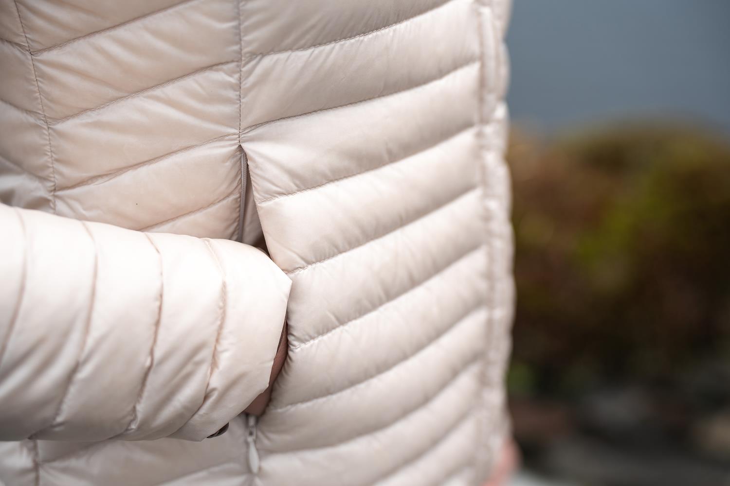 Quilted jacket with hood Porcelain