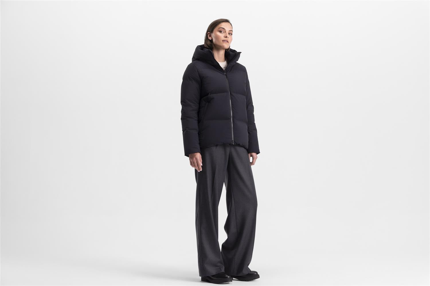 W Halo Down Jacket Black