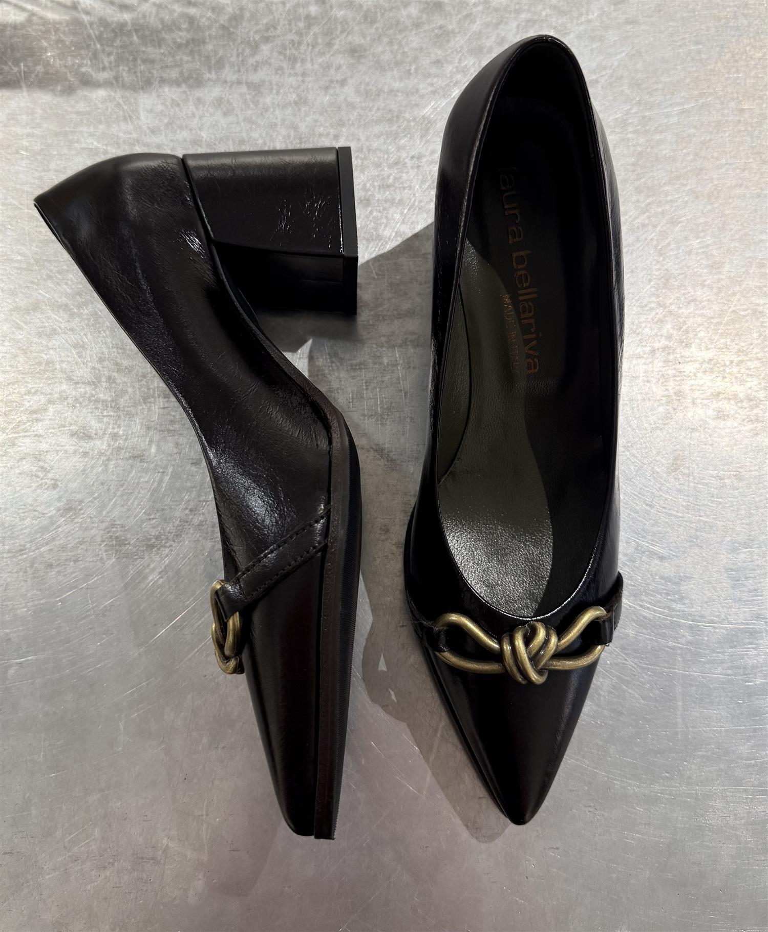 Heel Brown - Gold detail