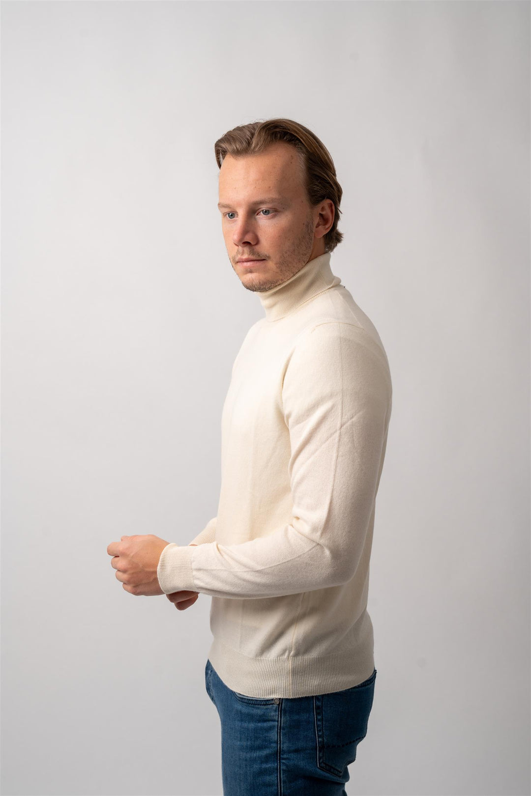 Turtle Neck - White