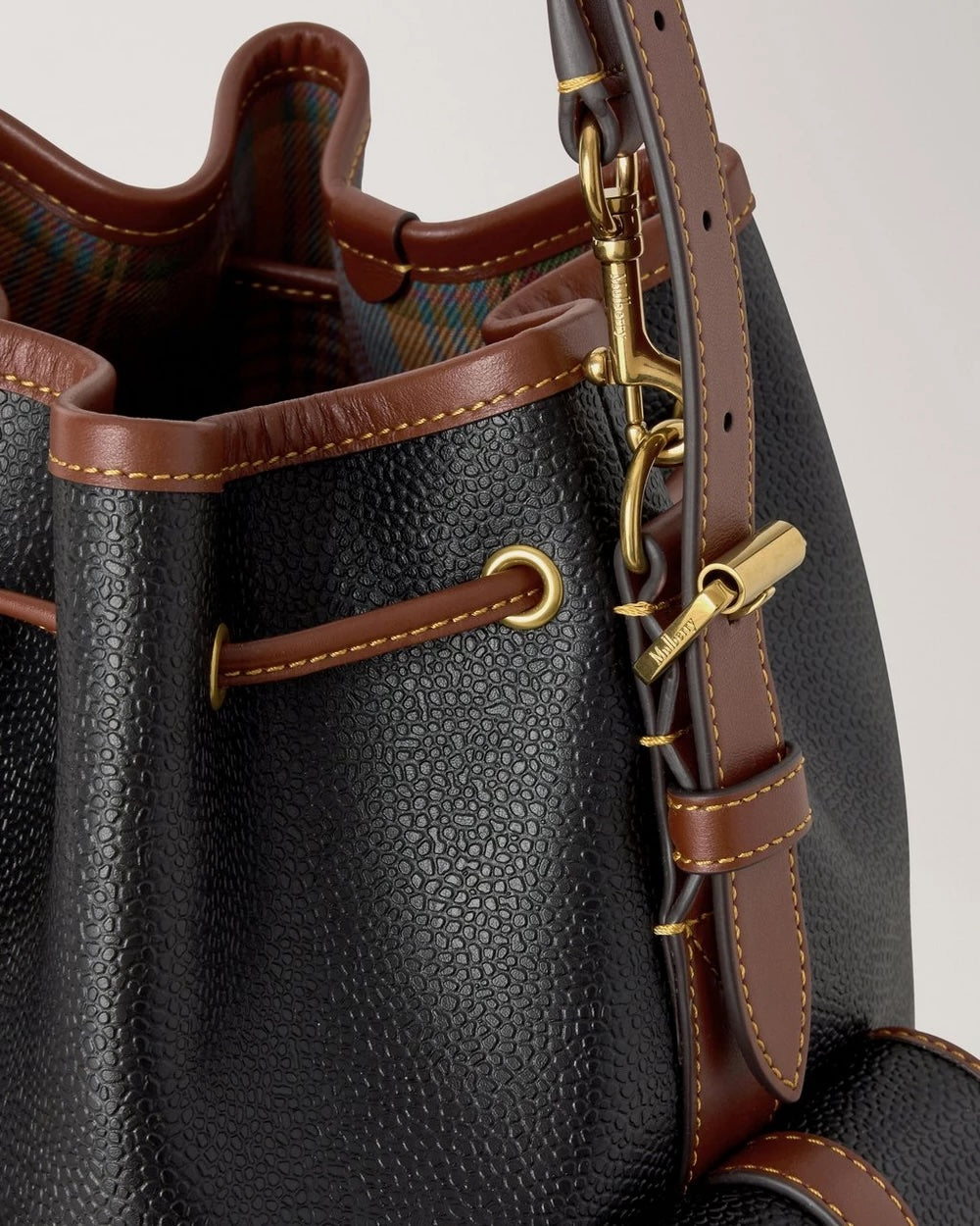 Scotchgrain Bucket Black & Cognac