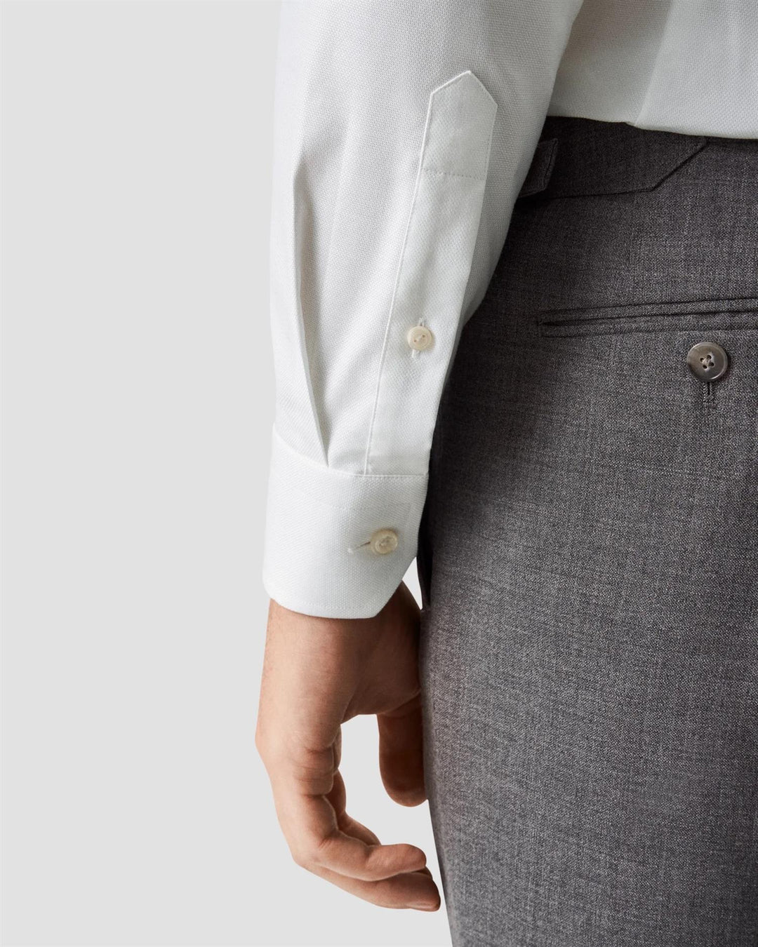 Elevated dress shirt hvit