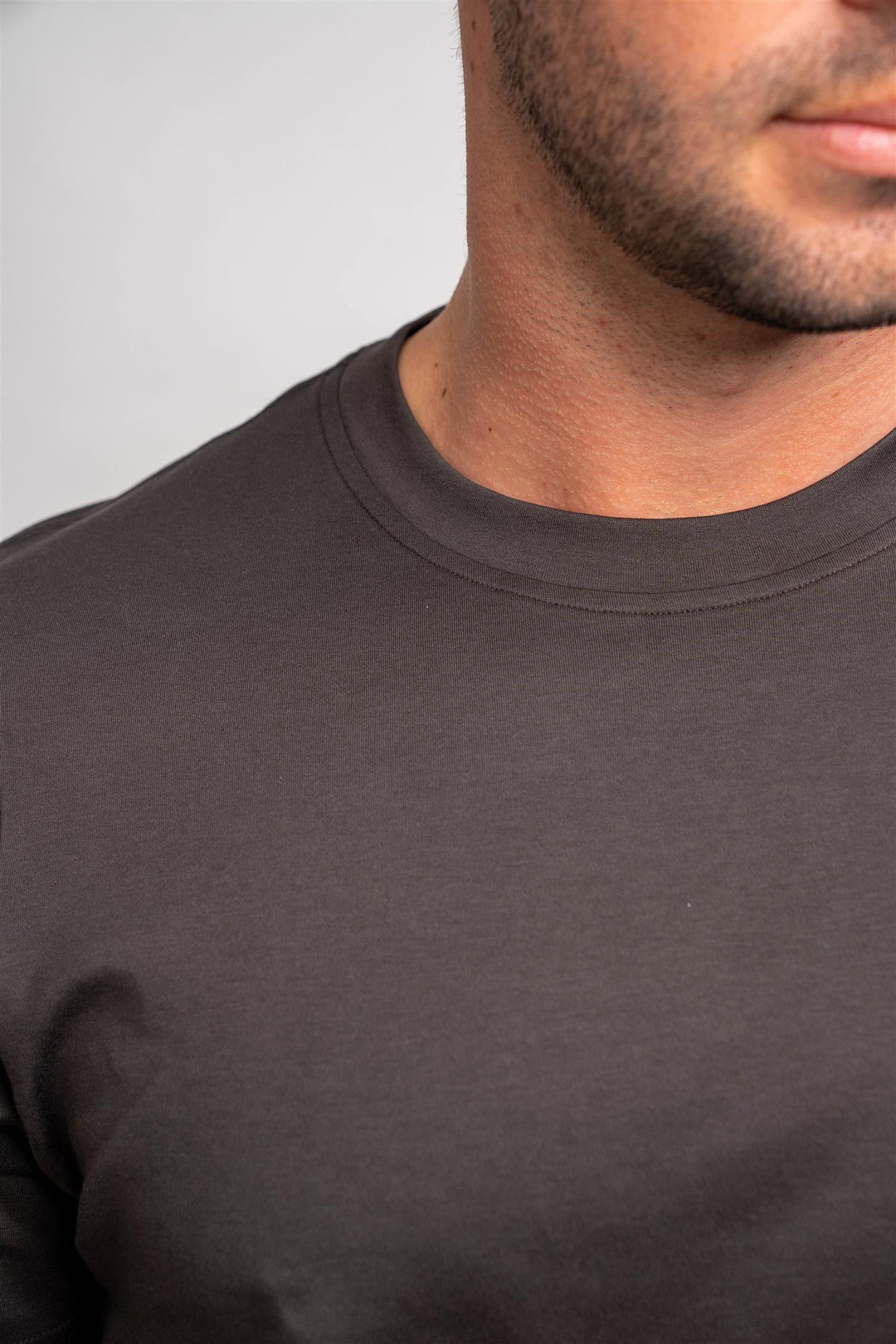 T-Shirt - Brown
