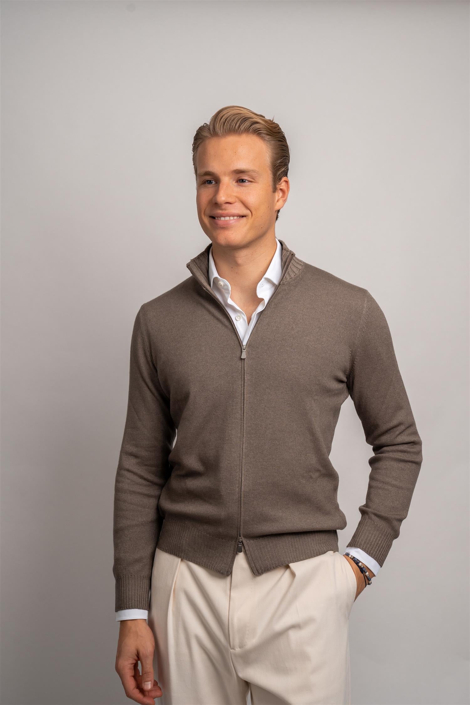 Full Zip - Brown