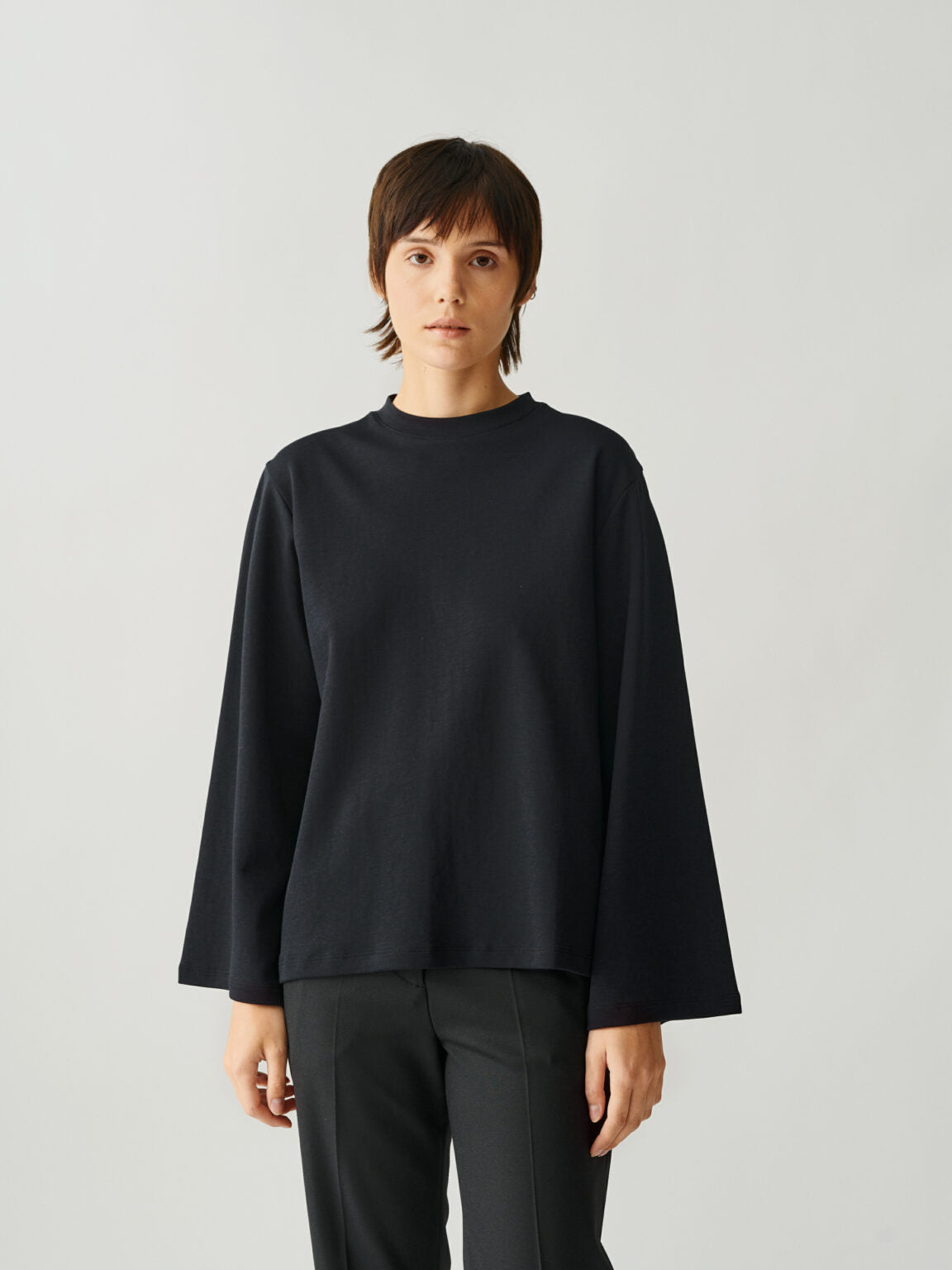 AMANDA LONGSLEEVE BLACK
