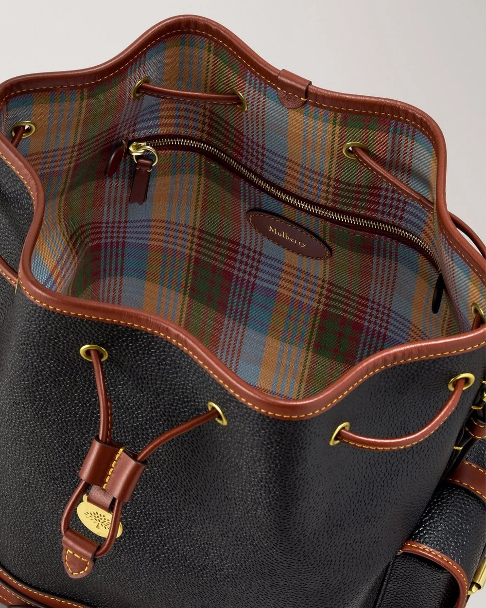 Scotchgrain Bucket Black & Cognac