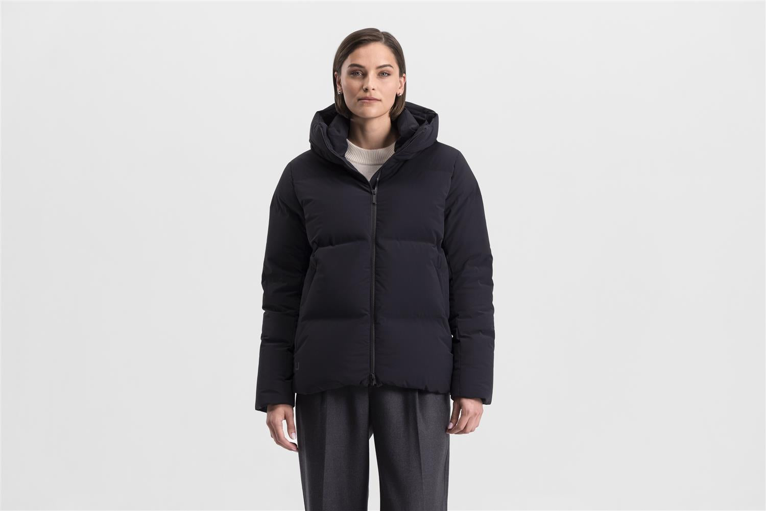 W Halo Down Jacket Black