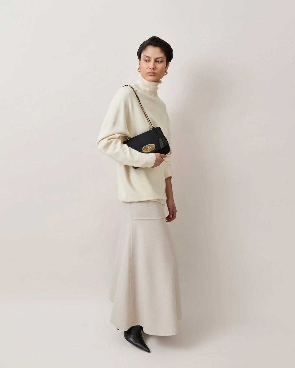 Lily Glossy Goat Black