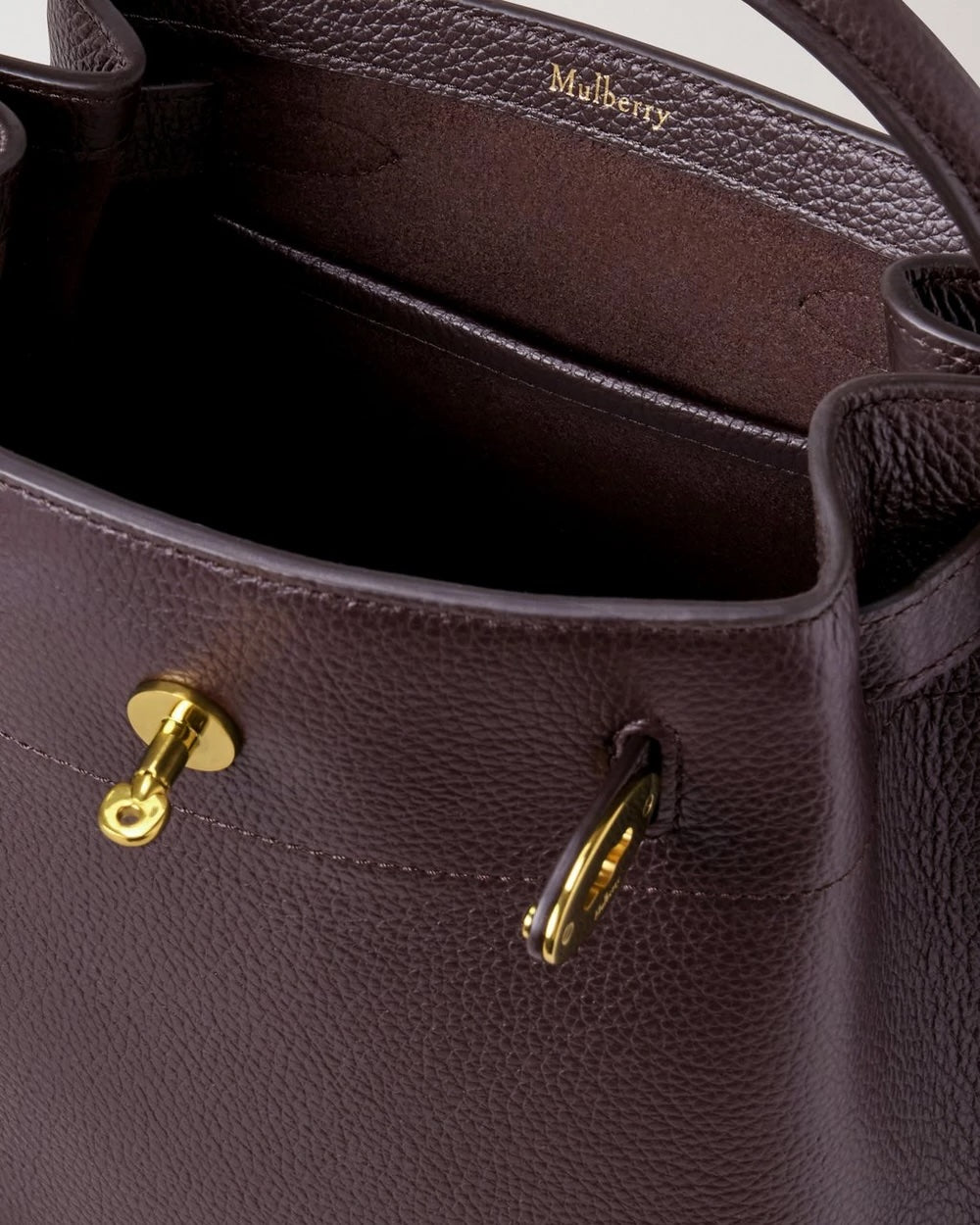 Islington Bucket - Ebony Small Classic Grain